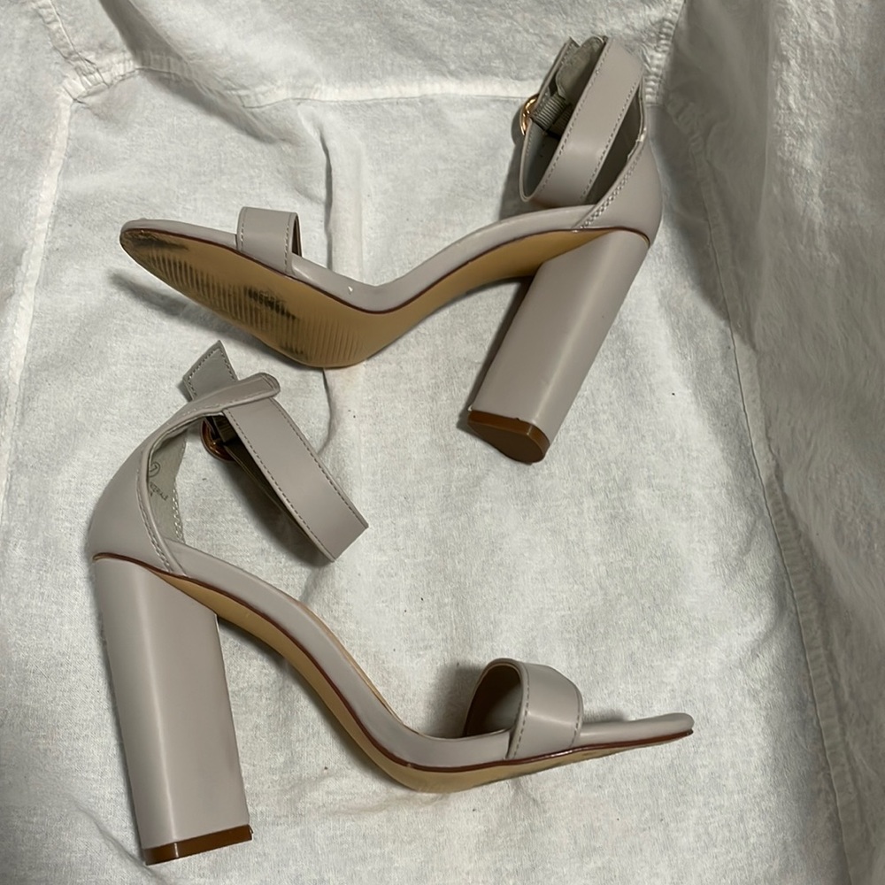 High heels by Liliana